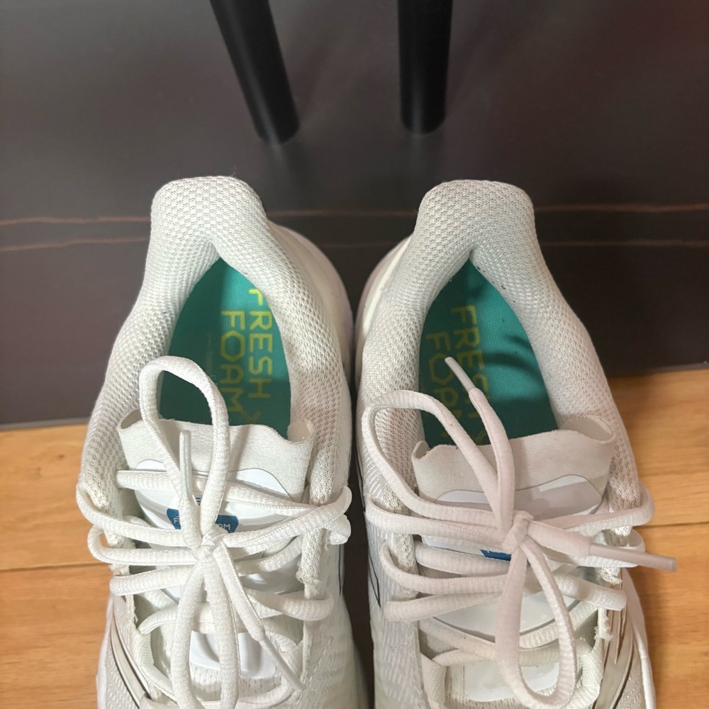New Balance Women’s White & Black Lightweight Running Sneakers - Picture 6 of 11